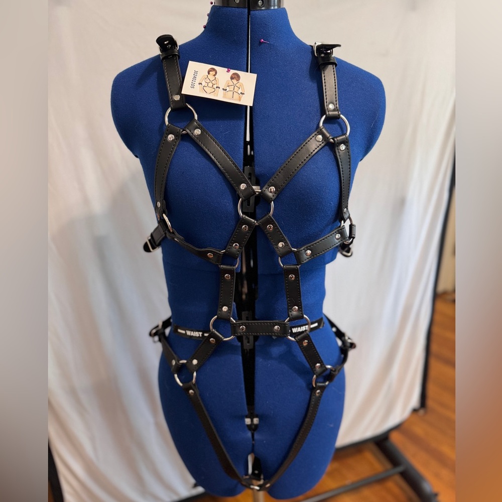 Leather body harness